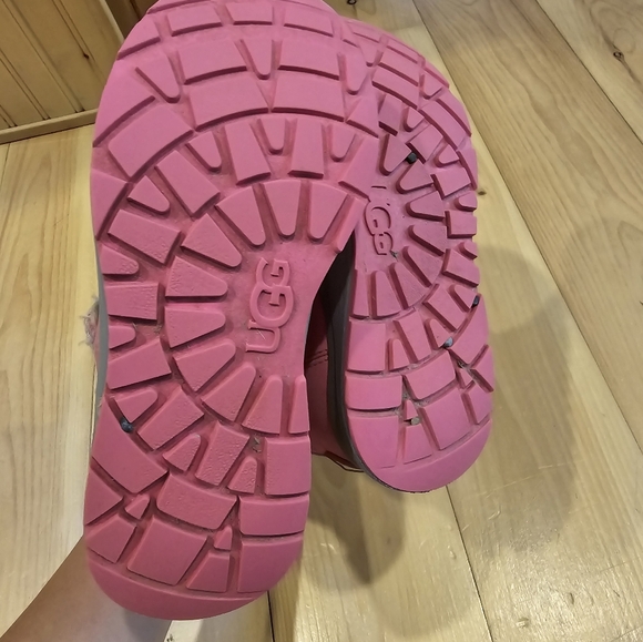 Ugg kids boots - Picture 4 of 8